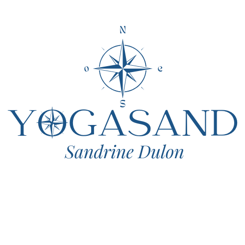 logo de yogasand, avec un rose des vents